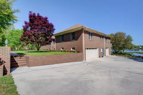 608 Ballast Point Rd, Hampstead, NC 28443 photo 2