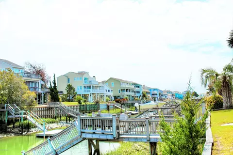 403 6th St, Sunset Beach, NC 28468 photo 3