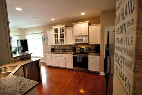 504 Azalea Dr, Hampstead, NC 28443 photo 6
