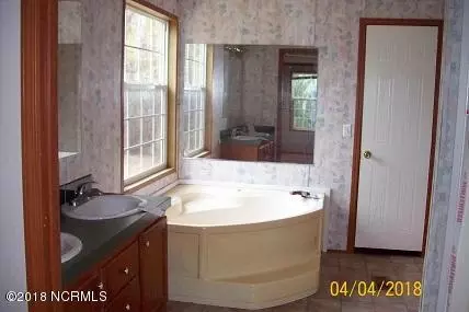 443 Battleground Rd, Atkinson, NC 28421 photo 15