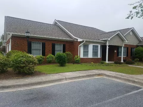 202 Willows Ct, Washington, NC 27889 photo 1