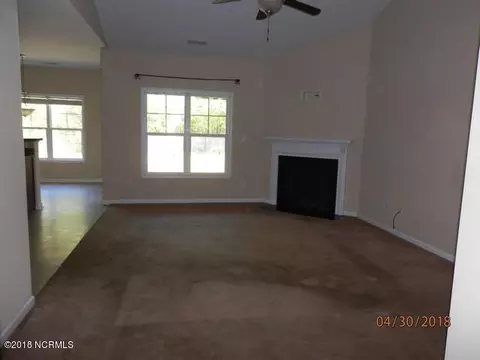 414 Peppermint Dr, Hubert, NC 28539 photo 2