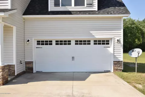 107 Stacey Greg Rd, Hampstead, NC 28443 photo 2