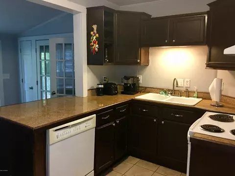 511 C St, New Bern, NC 28560 photo 4