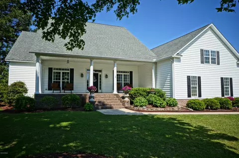 910 Taberna Cir, New Bern, NC 28562 photo 1