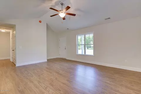 331 Zonnie Ln, Hampstead, NC 28443 photo 7