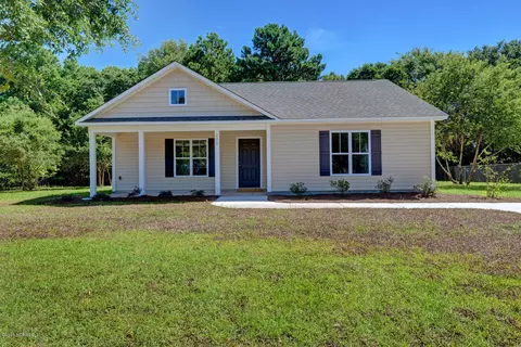 331 Zonnie Ln, Hampstead, NC 28443 photo 2