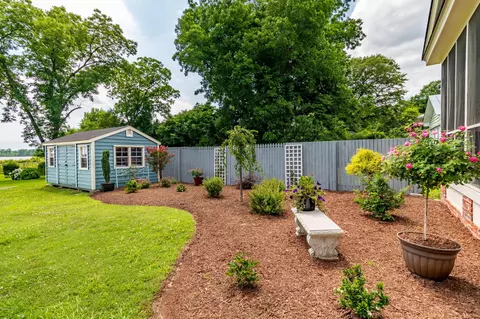 629 E Main St, Washington, NC 27889 photo 33