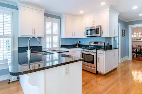 629 E Main St, Washington, NC 27889 photo 4