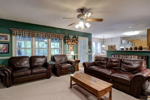 331 Creekview Dr, Hampstead, NC 28443 photo 14