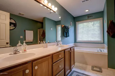 331 Creekview Dr, Hampstead, NC 28443 photo 17