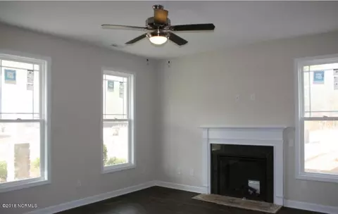 903 Haystack Ln, Jacksonville, NC 28546 photo 7