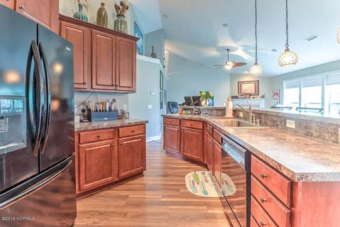 203 Conifer Dr, Hampstead, NC 28443 photo 8
