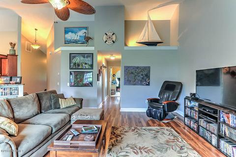 203 Conifer Dr, Hampstead, NC 28443 photo 4