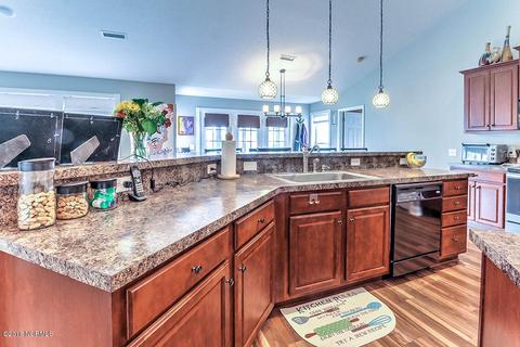203 Conifer Dr, Hampstead, NC 28443 photo 5