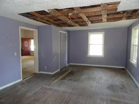 329 E Stack St, Saint Pauls, NC 28384 photo 9