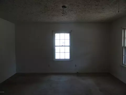 329 E Stack St, Saint Pauls, NC 28384 photo 5