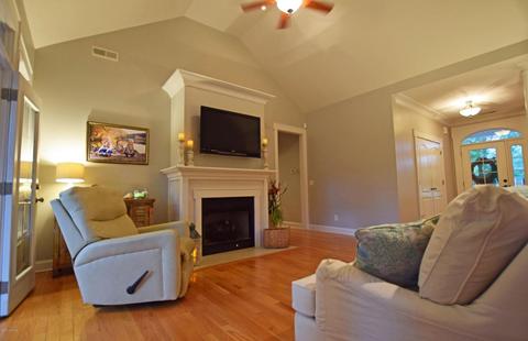 216 Crown Pointe Dr, Hampstead, NC 28443 photo 7