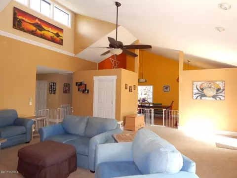 105 Par Ct, Hampstead, NC 28443 photo 4