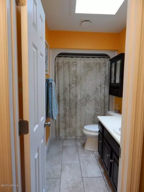 105 Par Ct, Hampstead, NC 28443 photo 9