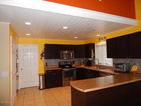 105 Par Ct, Hampstead, NC 28443 photo 8