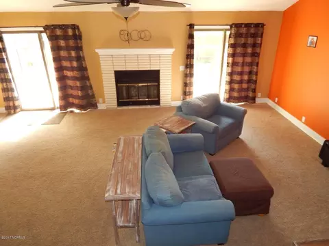 105 Par Ct, Hampstead, NC 28443 photo 3