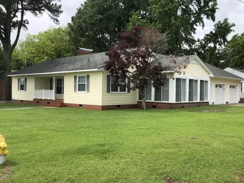 318 E 9th St, Washington, NC 27889 photo 1