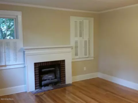 307 E Liberty St, Williamston, NC 27892 photo 6