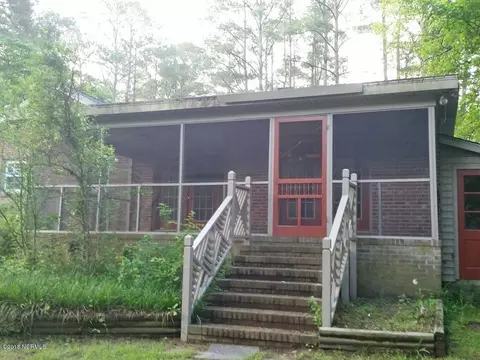 307 E Liberty St, Williamston, NC 27892 photo 3