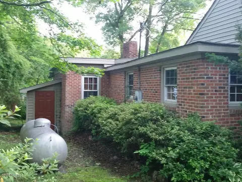 307 E Liberty St, Williamston, NC 27892 photo 2