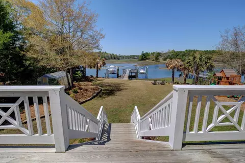 102 Deer Cove Rd, Hampstead, NC 28443 photo 14