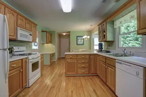 2009 Cordgrass Rd, Hampstead, NC 28443 photo 12