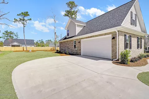 341 Crown Pointe Dr, Hampstead, NC 28443 photo 3