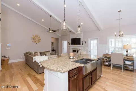 14 Evergreen Ln, Hampstead, NC 28443 photo 4