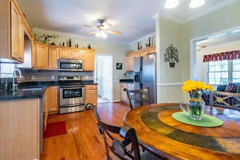 727 Possum Track Rd, Chocowinity, NC 27817 photo 6