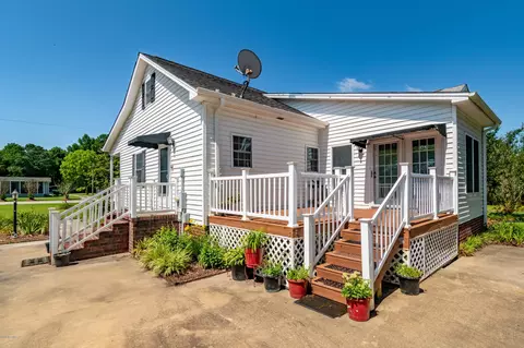 727 Possum Track Rd, Chocowinity, NC 27817 photo 19