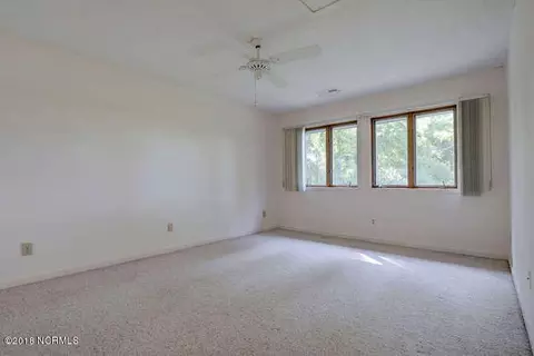 300 Widgeon Dr, Hampstead, NC 28443 photo 13