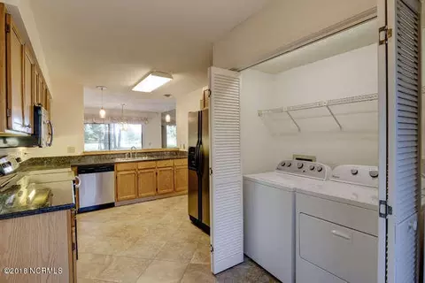 300 Widgeon Dr, Hampstead, NC 28443 photo 6