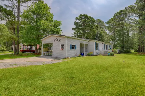 421 Quartermaster Ct, Hampstead, NC 28443 photo 4
