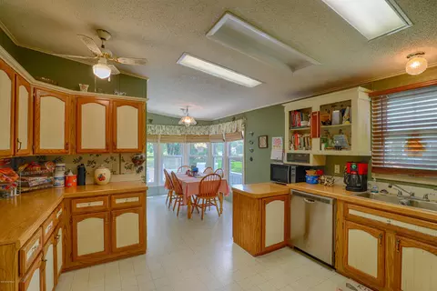421 Quartermaster Ct, Hampstead, NC 28443 photo 9