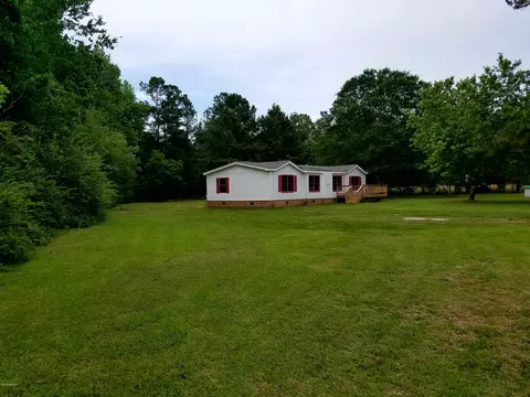501 E Henry St, Atkinson, NC 28421 photo 3