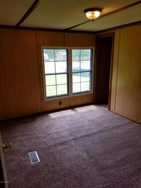 501 E Henry St, Atkinson, NC 28421 photo 25