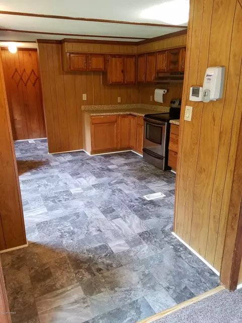 501 E Henry St, Atkinson, NC 28421 photo 12
