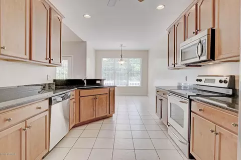 833 Highlands Dr, Hampstead, NC 28443 photo 10