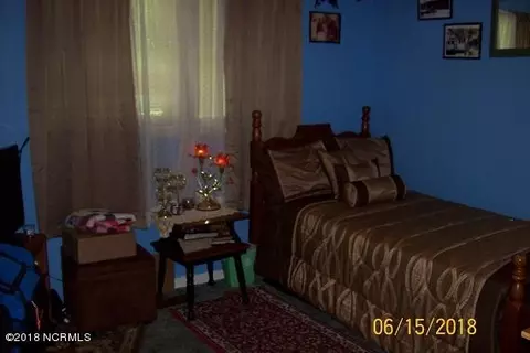 265 Pine St, Wallace, NC 28466 photo 6