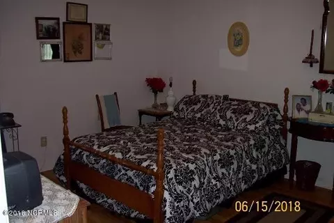 265 Pine St, Wallace, NC 28466 photo 7