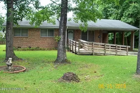 265 Pine St, Wallace, NC 28466 photo 1