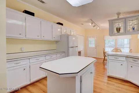 110 Sunset Ct, Hampstead, NC 28443 photo 11