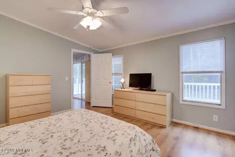 110 Sunset Ct, Hampstead, NC 28443 photo 17