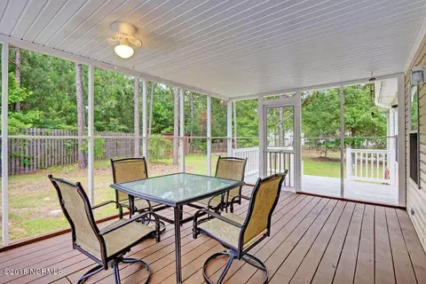 110 Sunset Ct, Hampstead, NC 28443 photo 22